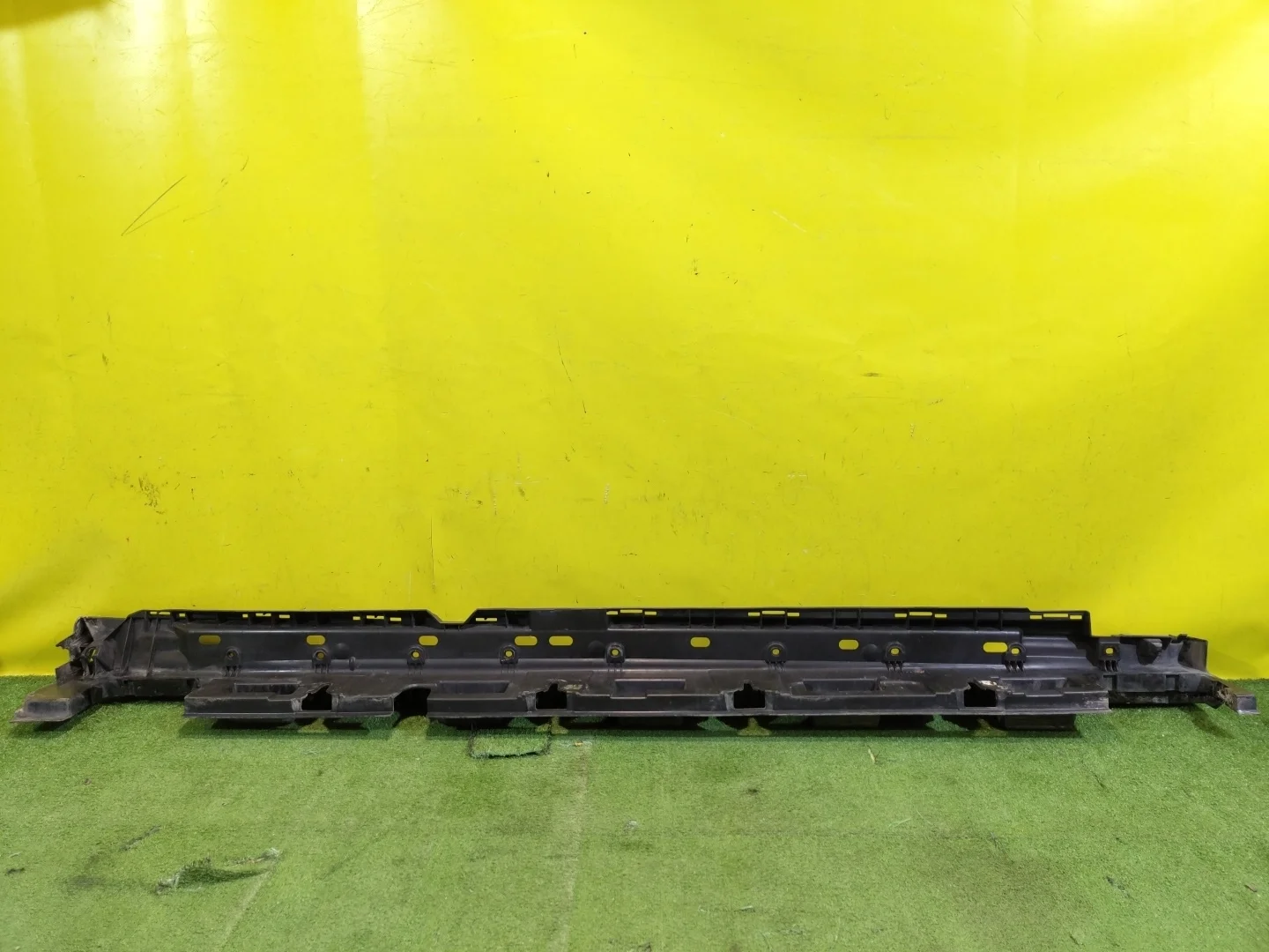 Кронштейн подножки левой  MERСEDES BENZ GLE Coupe (C292) 2014 A2926900139 28590