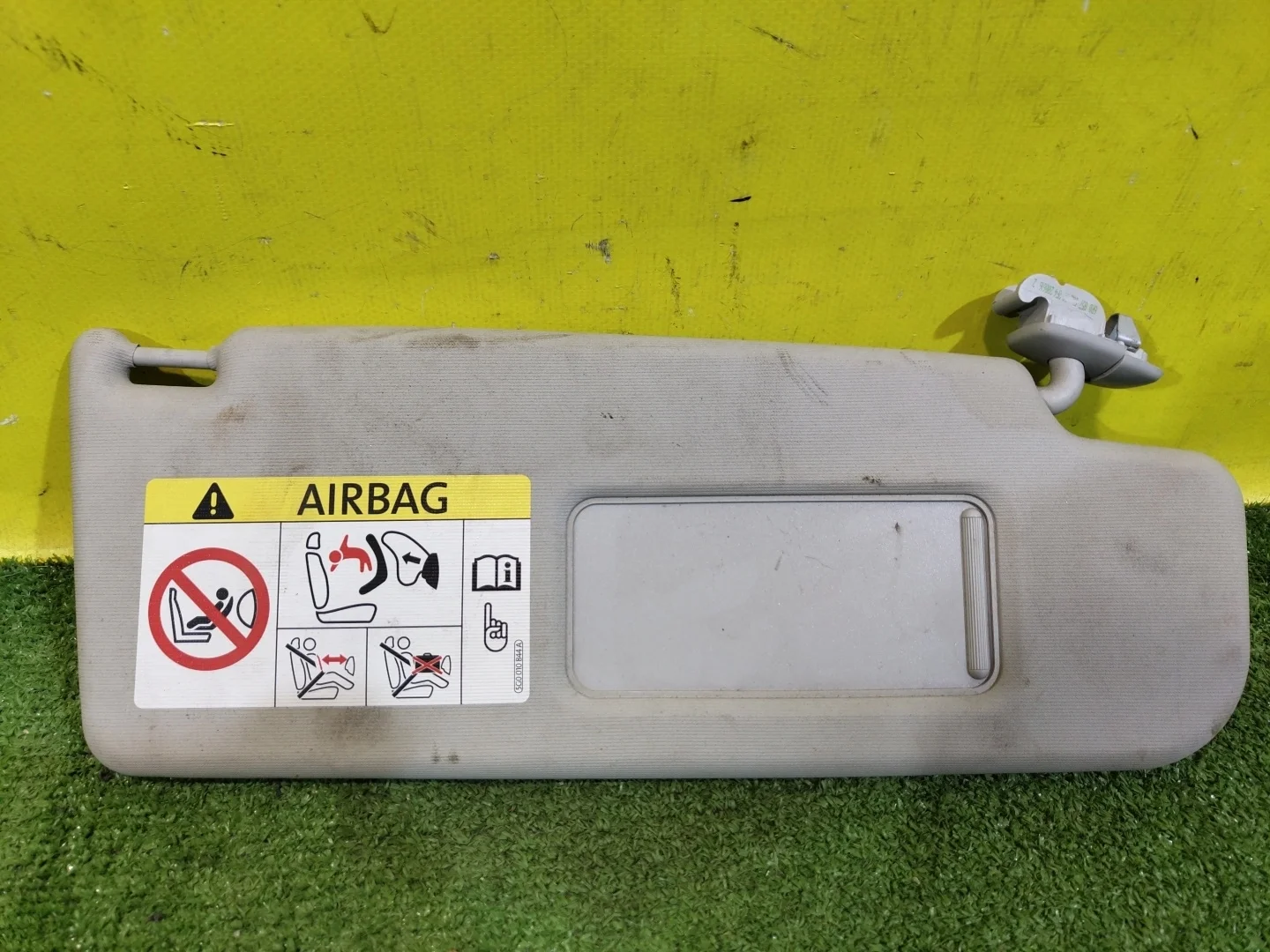 Козырек солнцезащитный (внутри)  Volkswagen  Polo (Sed RUS) 2011 5G0010844A 28661