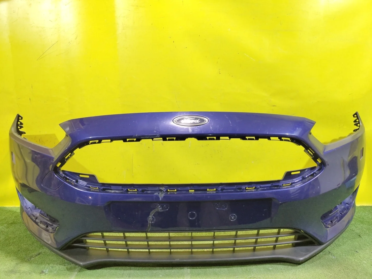 Бампер передний  Ford Focus III 2014 F1EB17757A 28873