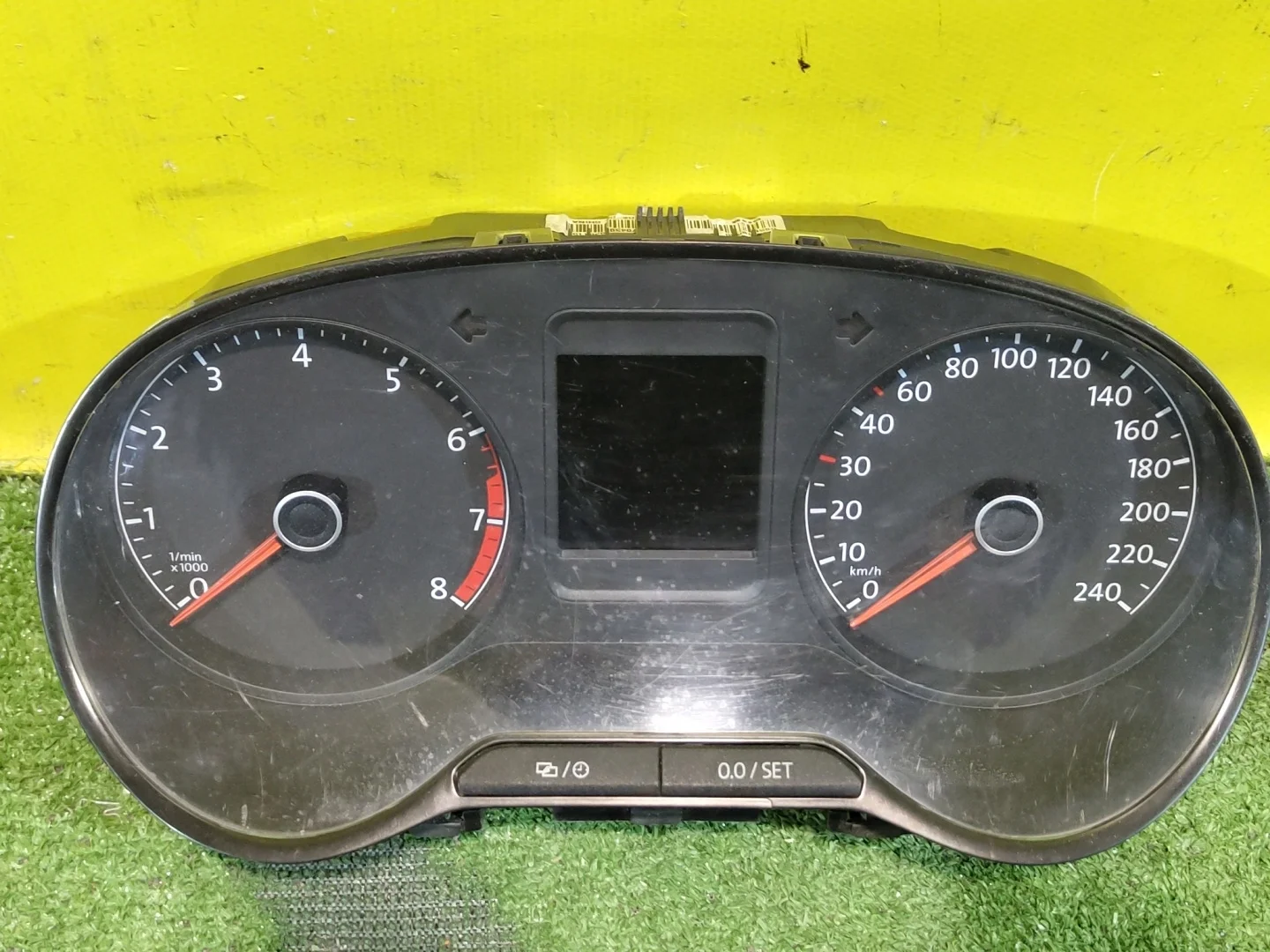 Панель приборов  Volkswagen  Polo (Sed RUS) 2011 6RF920861B 30127