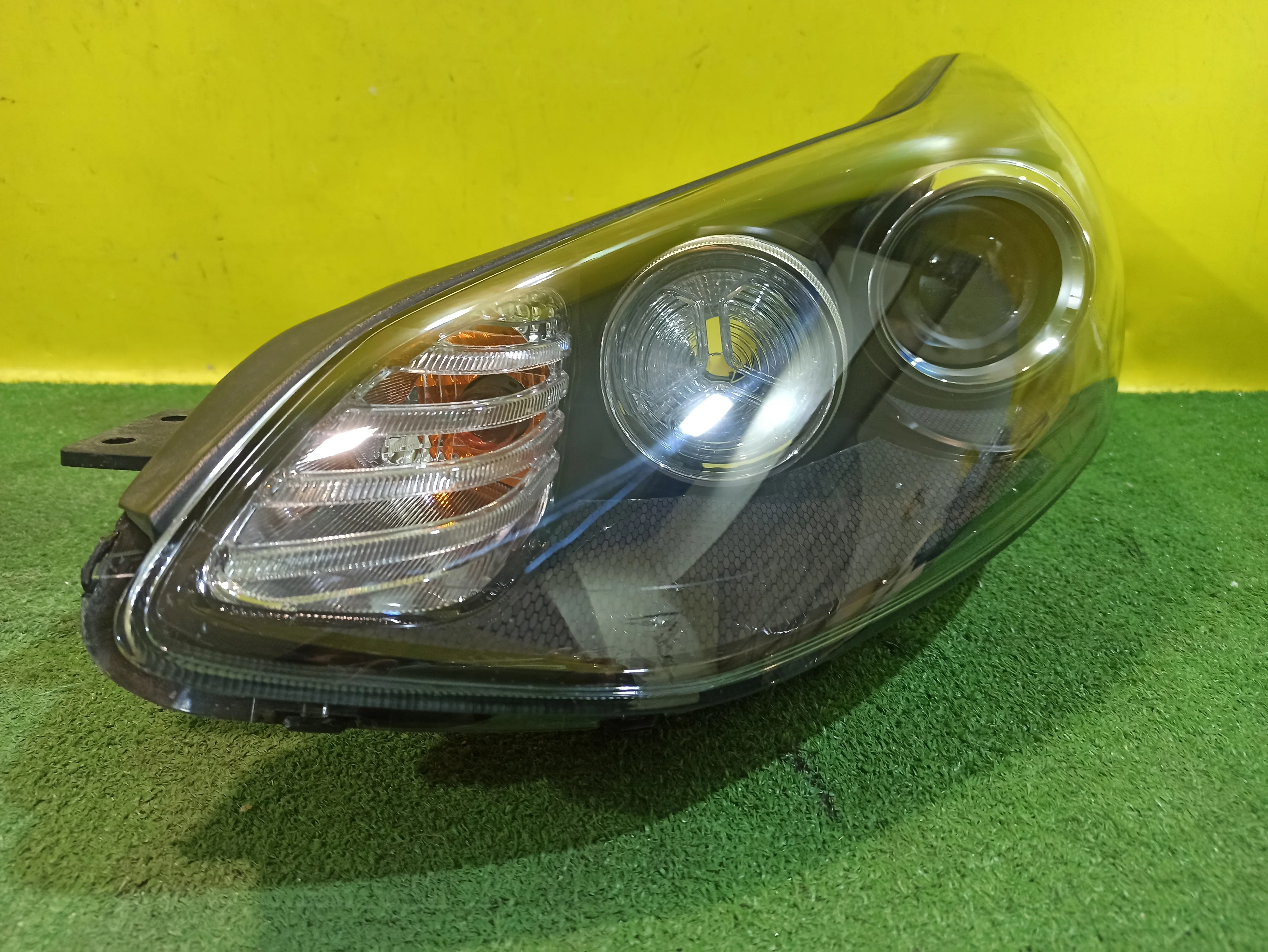 Фара левая  Kia Sportage 4 QL 2016 92101F1000 30204