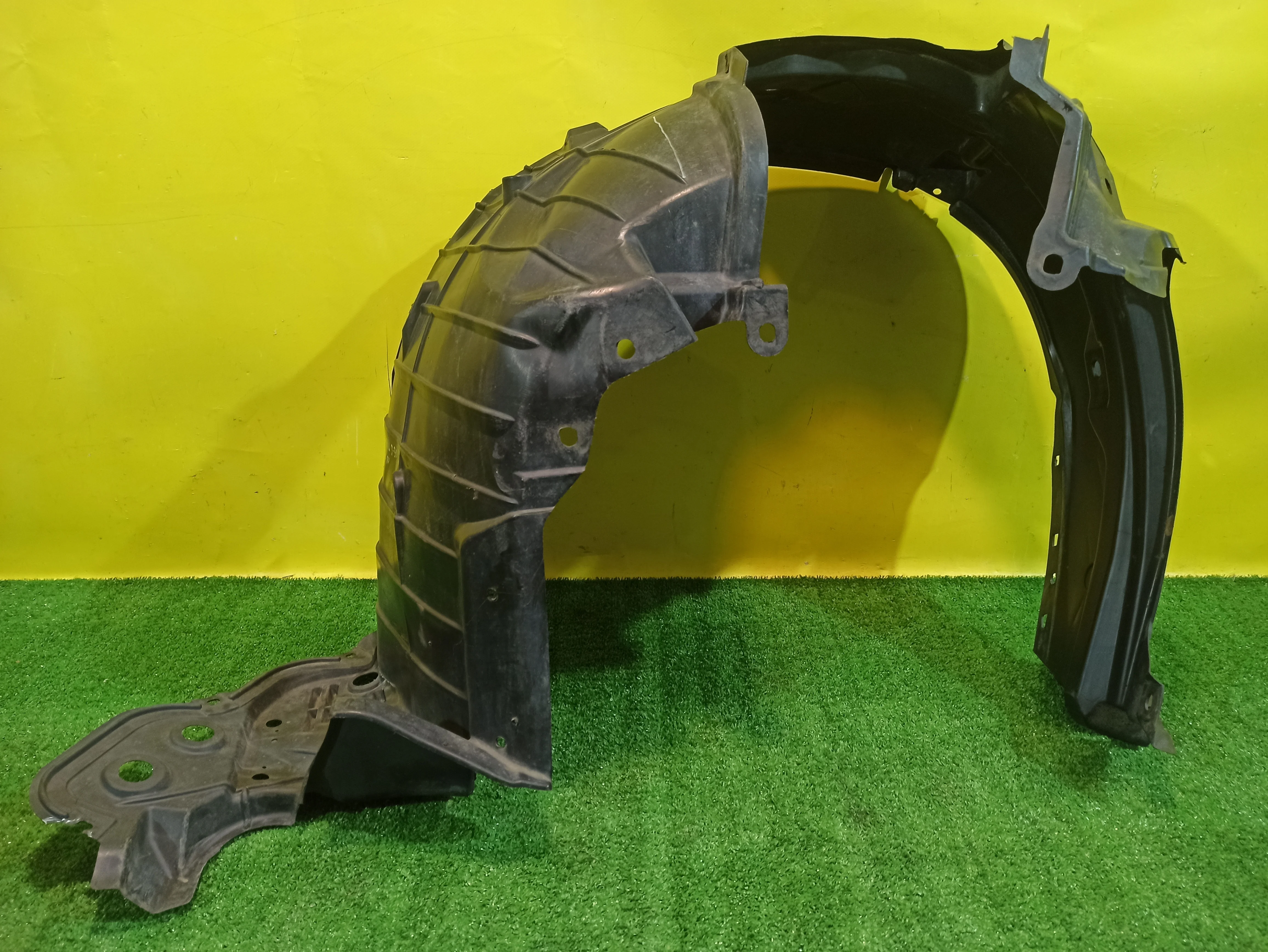 Локер передний правый  Nissan X-Trail (T31) 2007 63840JG30A 31296