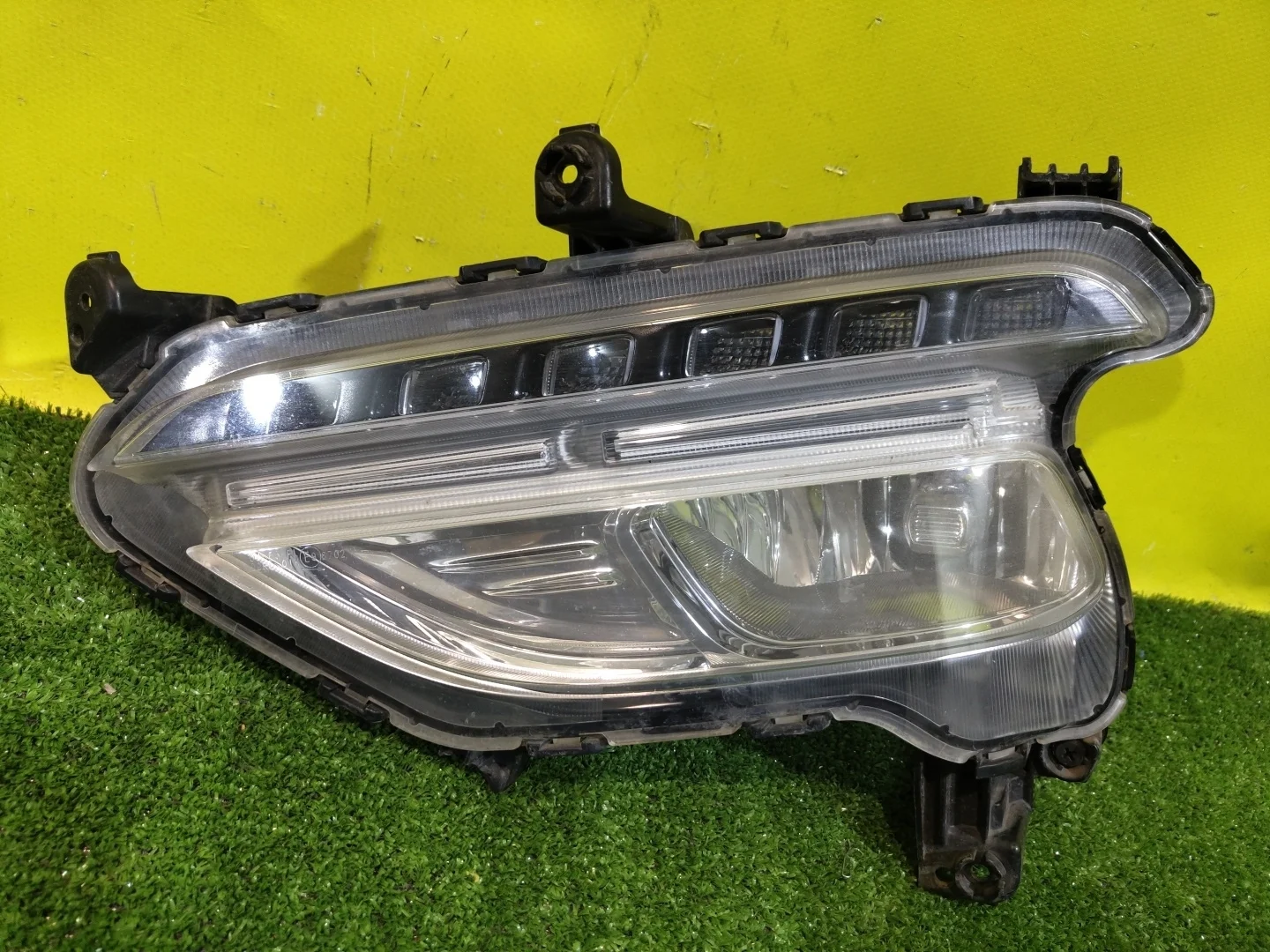 Фара противотуманная левая  Hyundai Santa Fe (DM) 2015 922012W530 31353