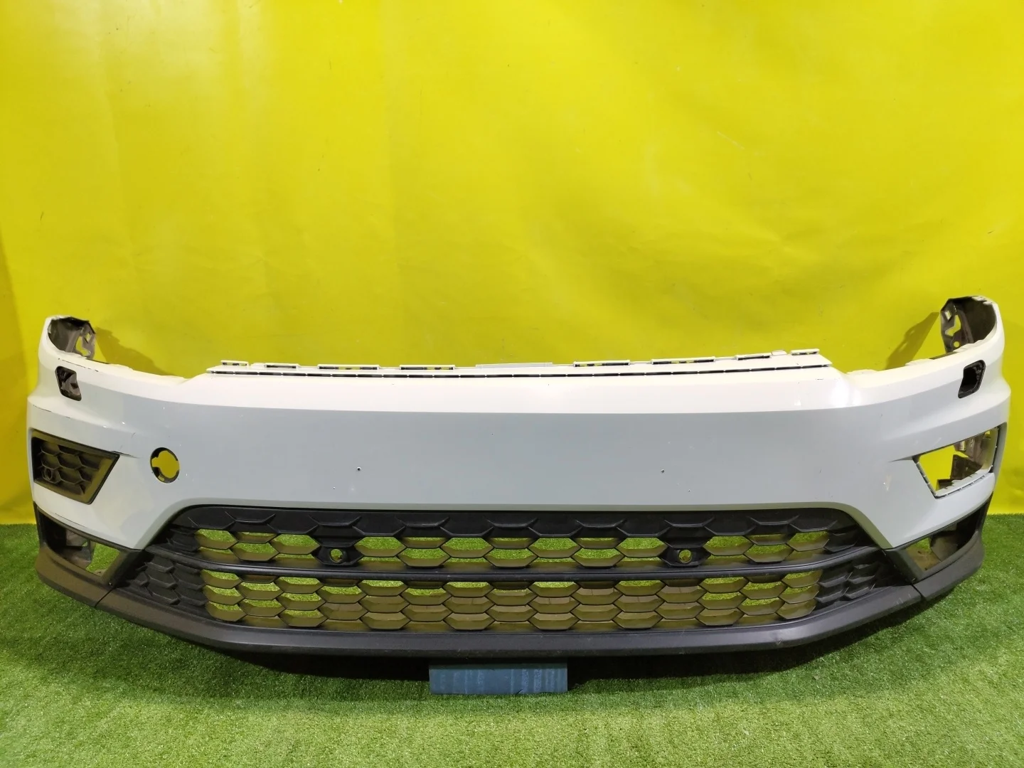 Бампер передний  Volkswagen  Tiguan Mk2 2016 5NR807221 31385