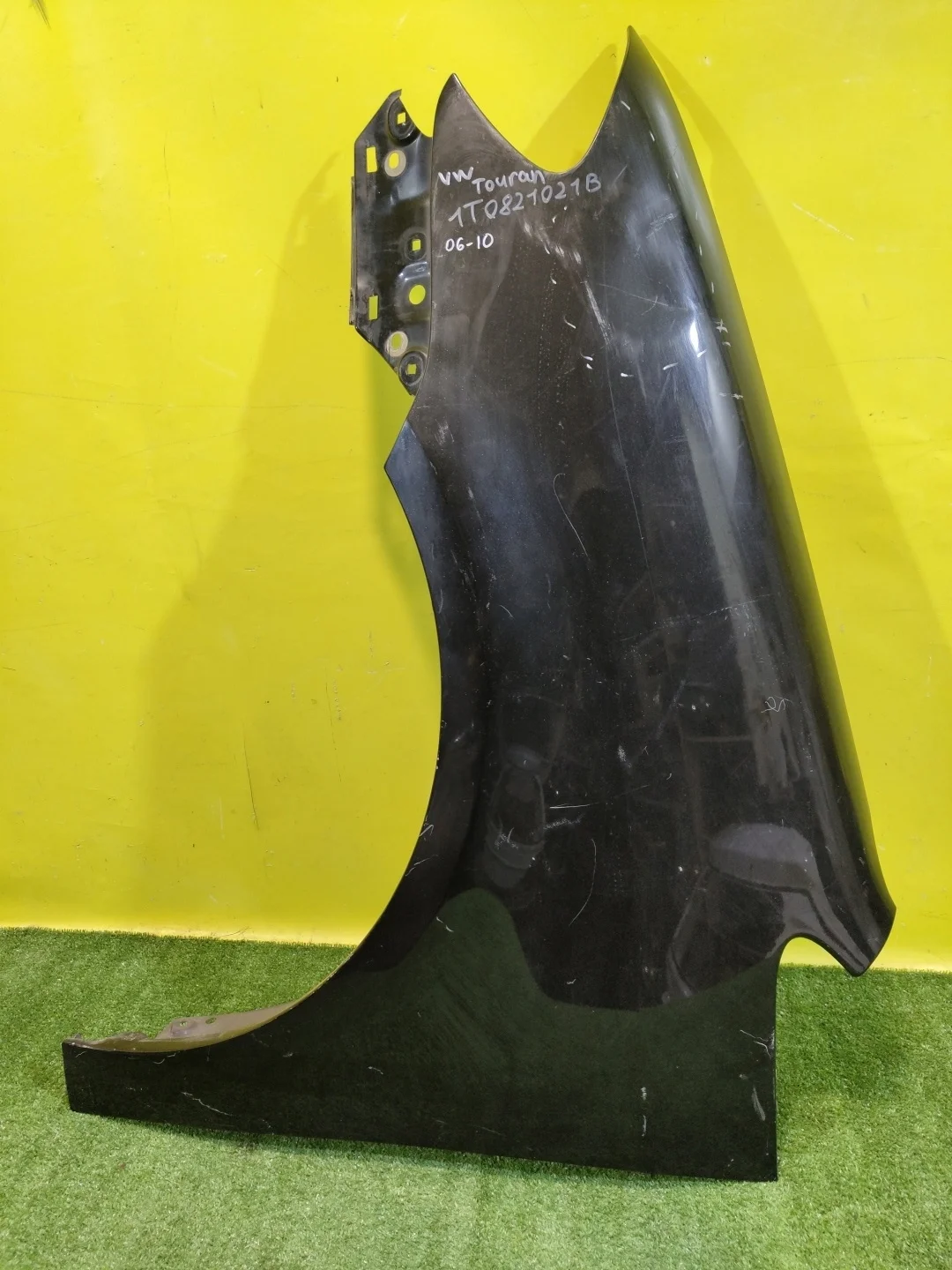 Крыло переднее левое  Volkswagen  Touran 2006 1T0821021B 32027