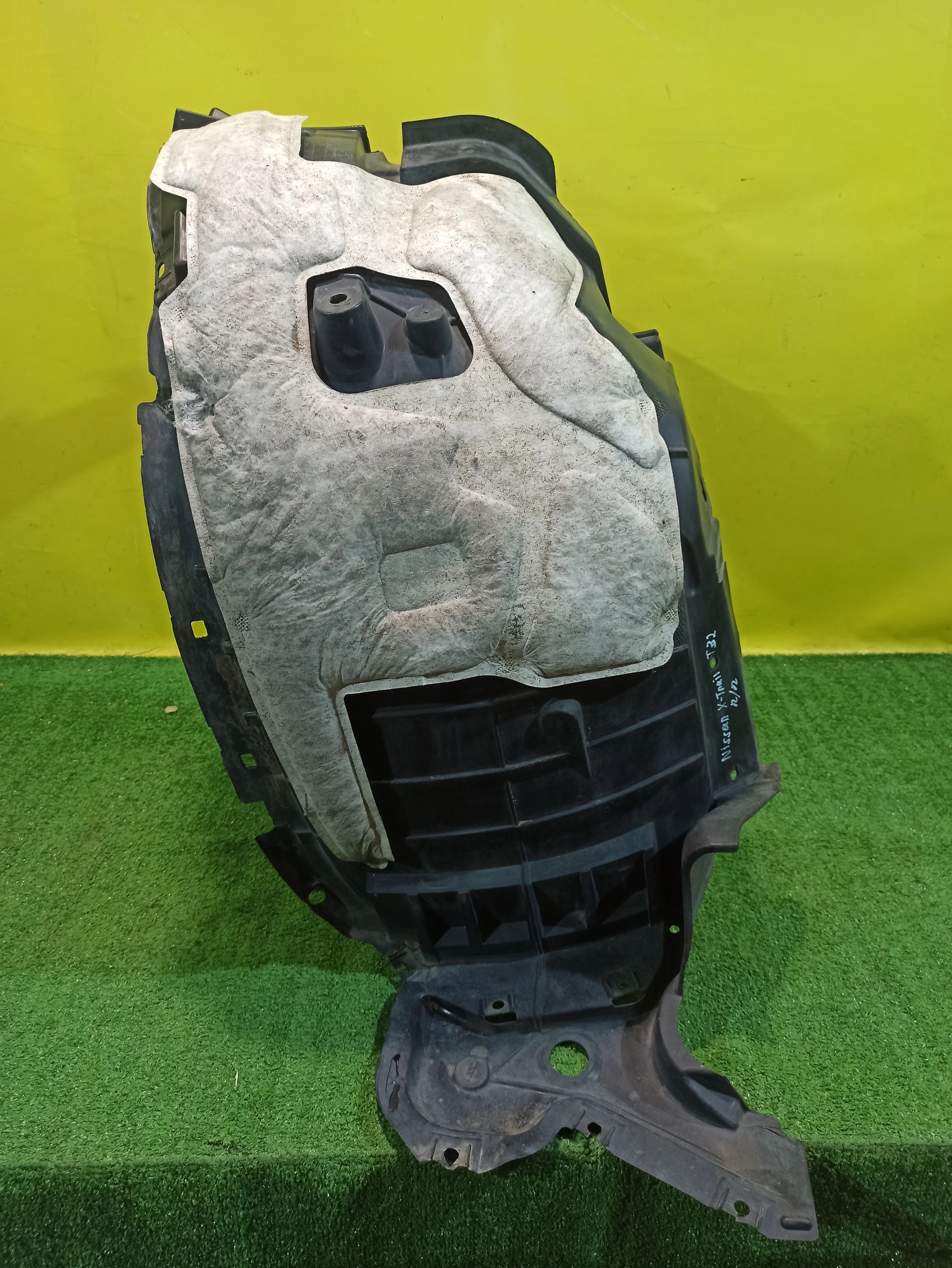 Локер передний правый  Nissan X-Trail (T32) 2014 638424CB0B 32598