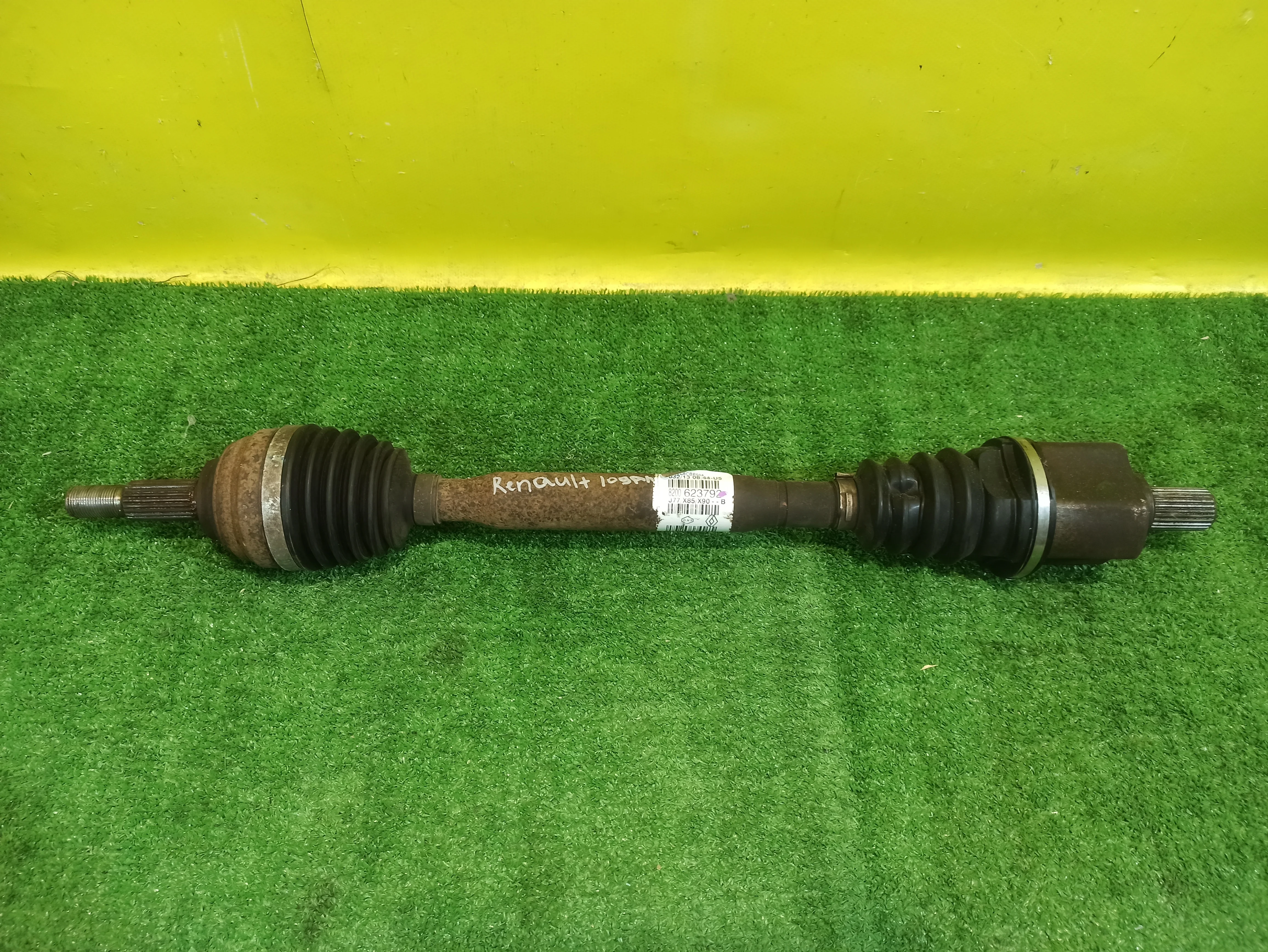 Привод передний левый  Renault Logan 2005  8200623792 32724