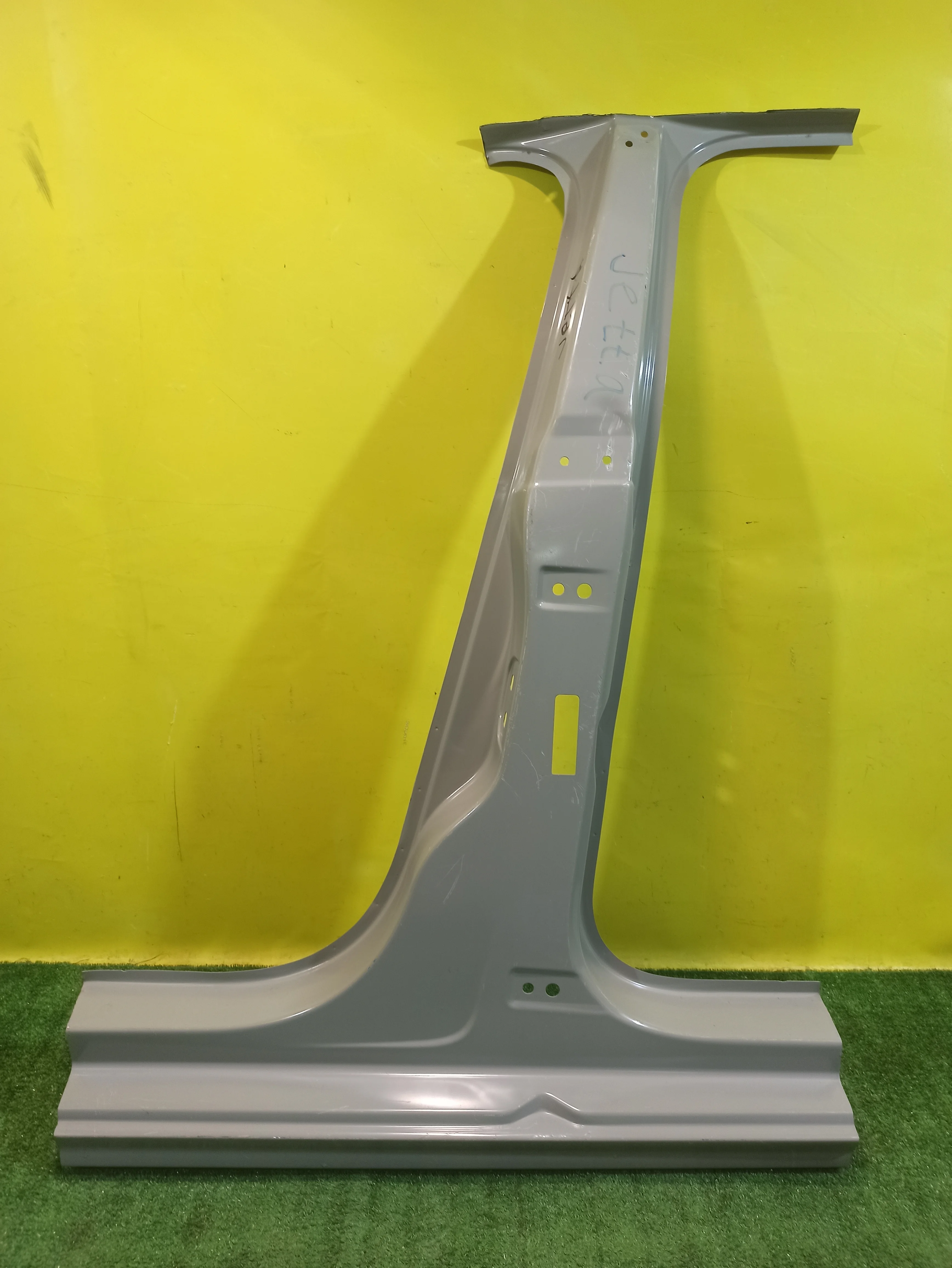 Стойка кузова  Volkswagen  Jetta 6 2010 5C6809605 32754