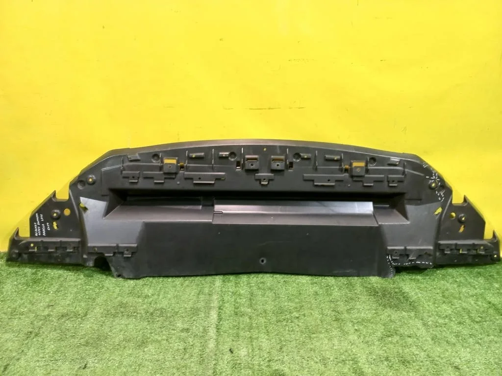 Пыльник переднего бампера  Renault Kaptur 2016  620924918R 32949