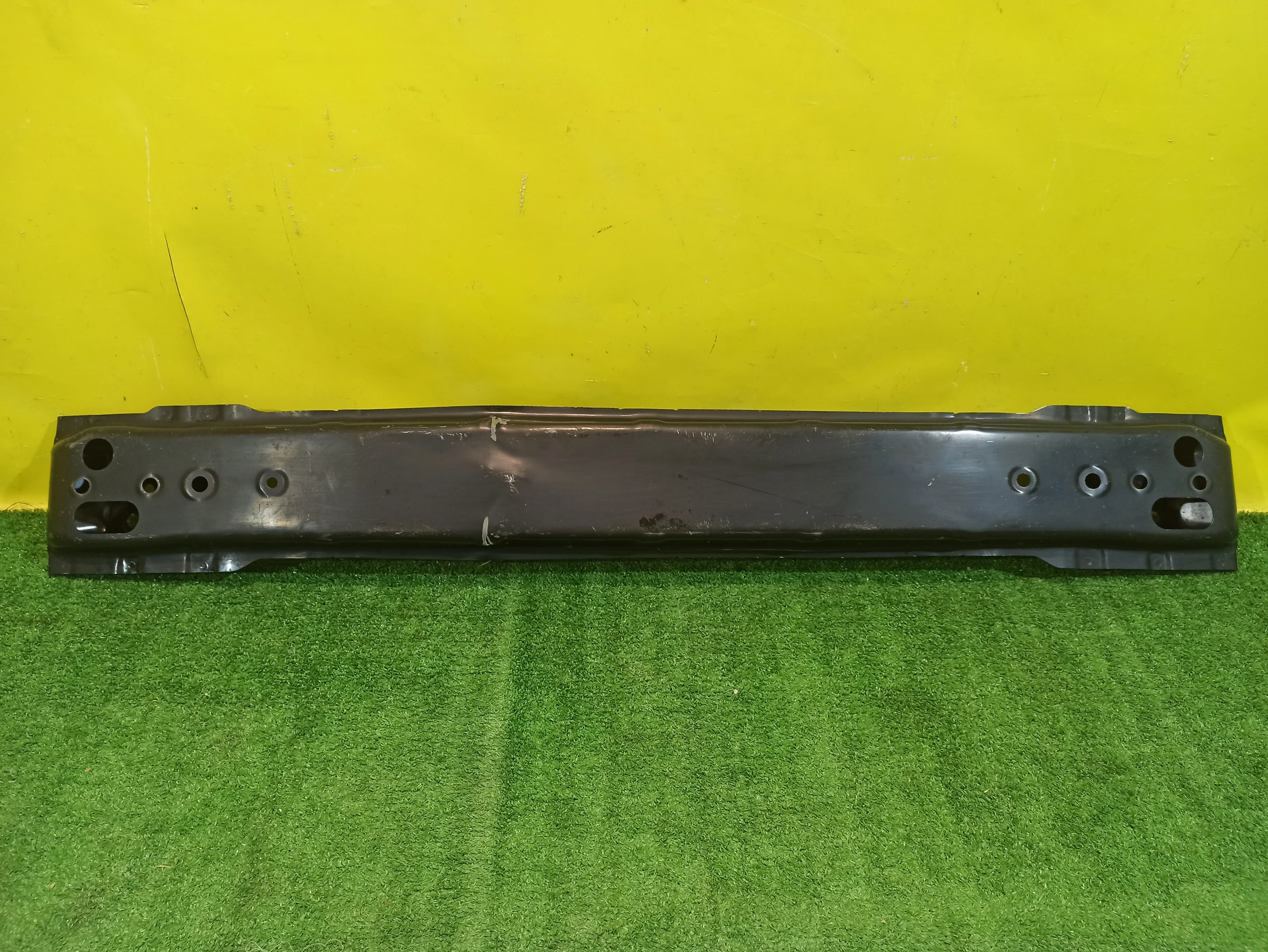 Усилитель заднего бампера  Toyota Camry V70 2017 5202306230 33095