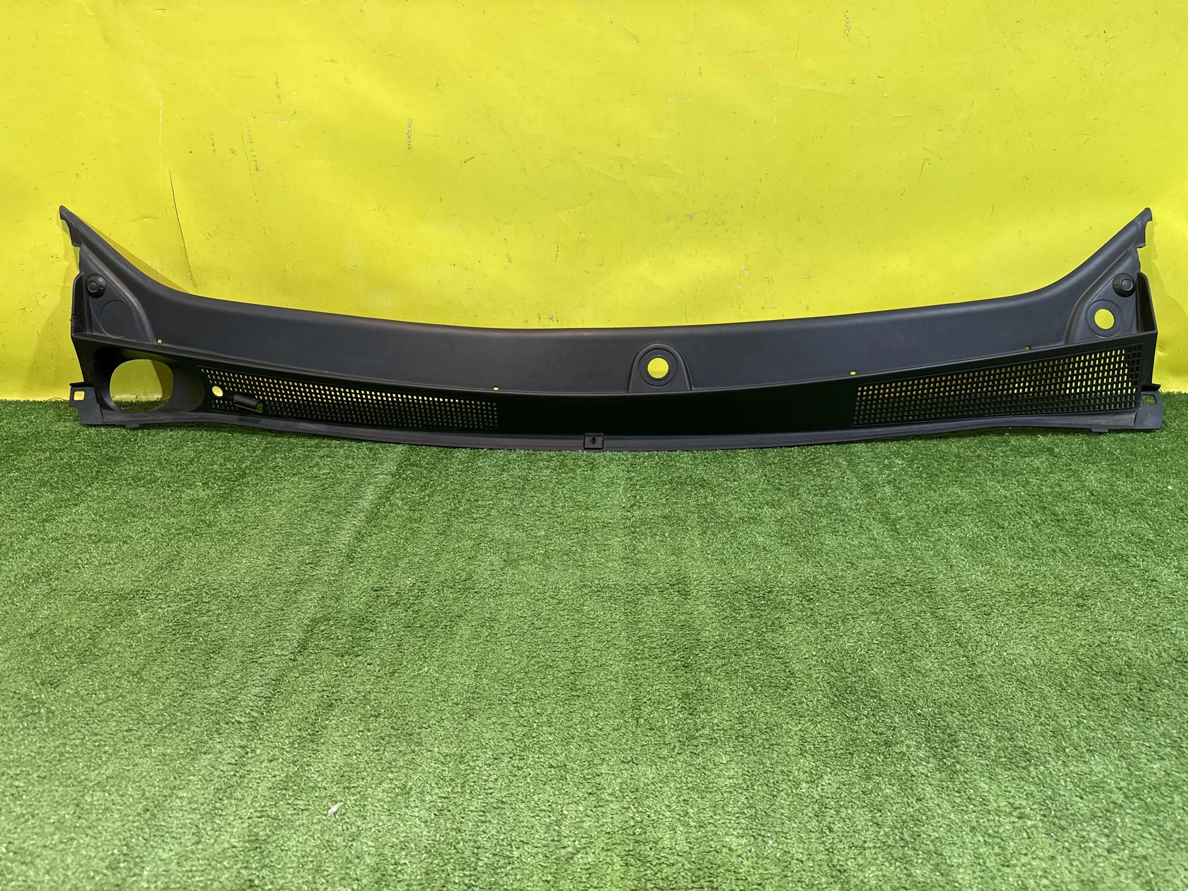 Жабо  Renault Logan II 2014 668115673R 33161