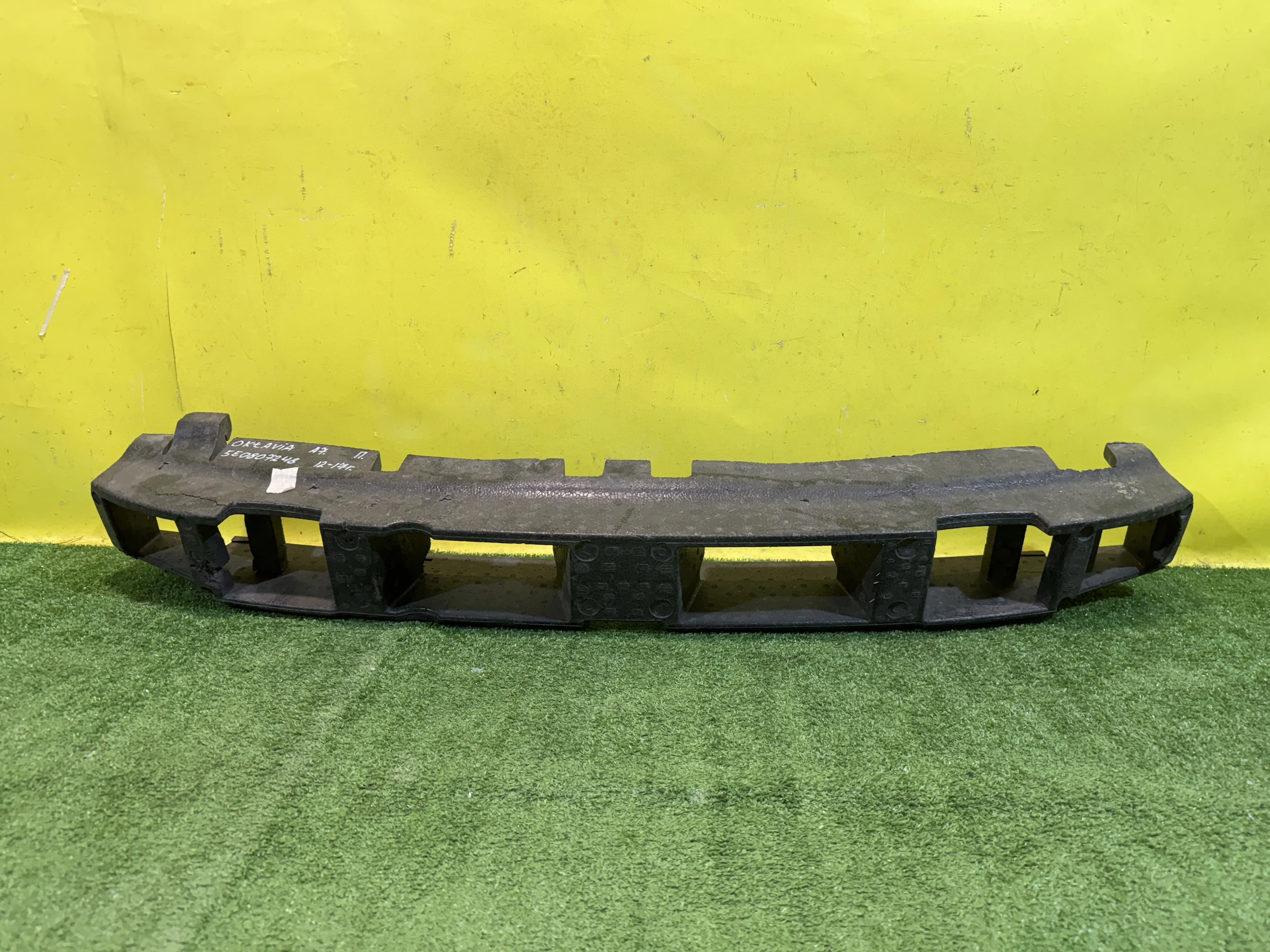 Наполнитель переднего бампера  Skoda  Octavia A7 2013 5E0807248 33587