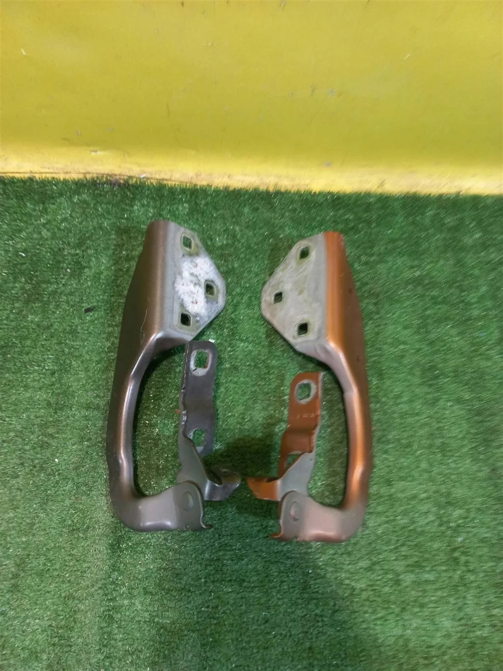 Петли капота  Renault Duster 2020 654006928R 33905