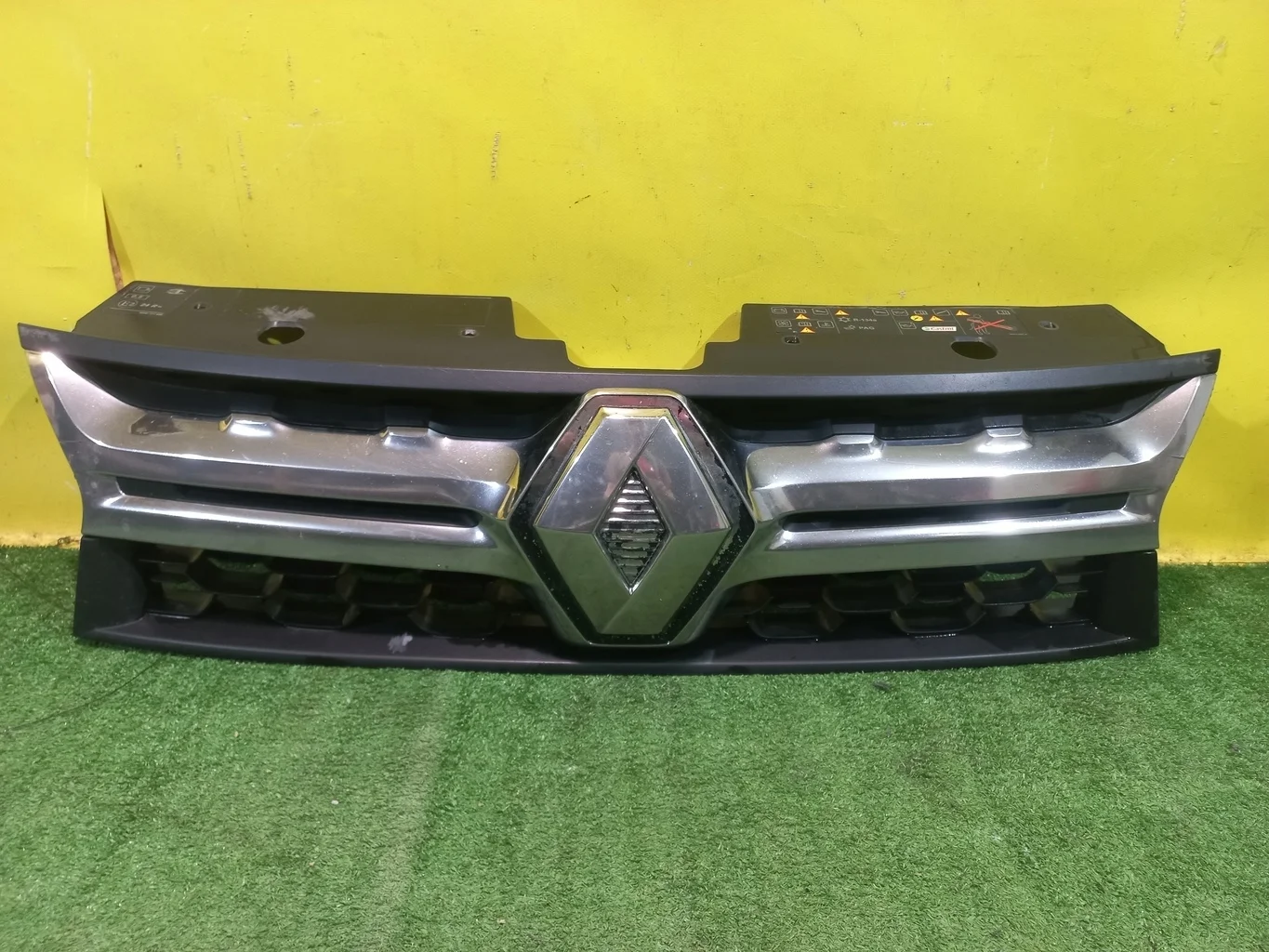 Решетка радиатора Renault Duster 2015 623103564R 34509