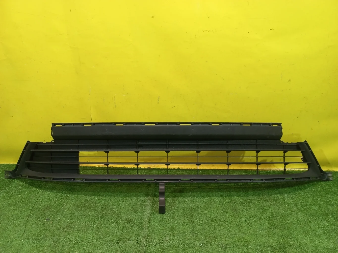 Решетка в бампер нижняя  Toyota RAV4 2015 5311342080 34755