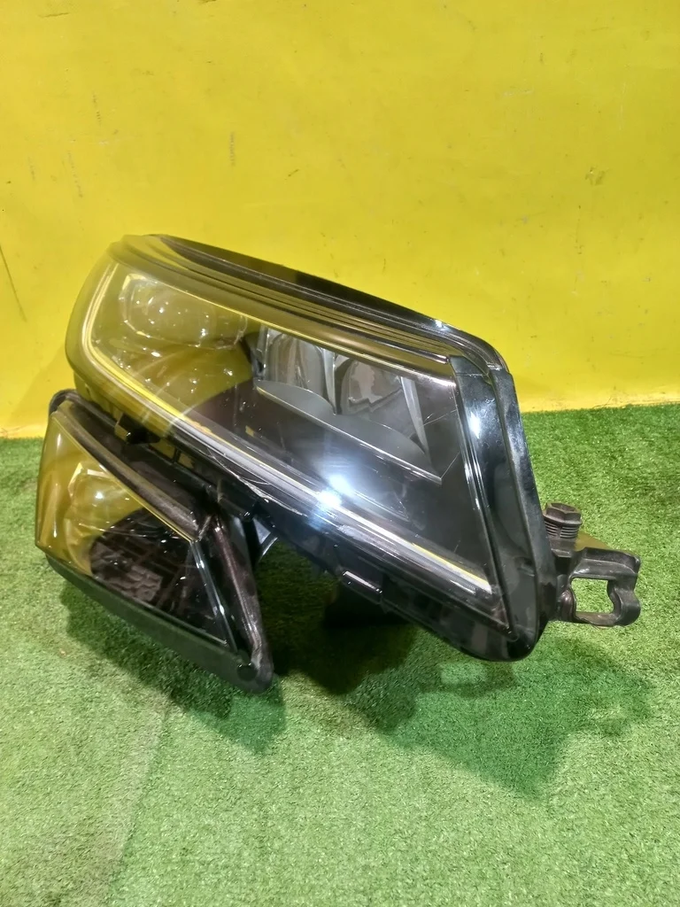 Фара правая LED  Skoda  Kodiaq 2016  566941016H 35150