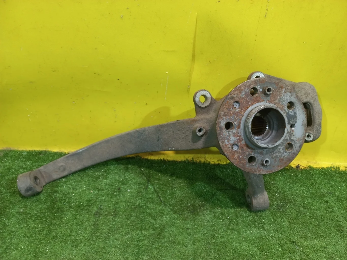 Кулак поворотный передний левый  MERСEDES BENZ GL-Class (X164) 2006 A1643302320 35228