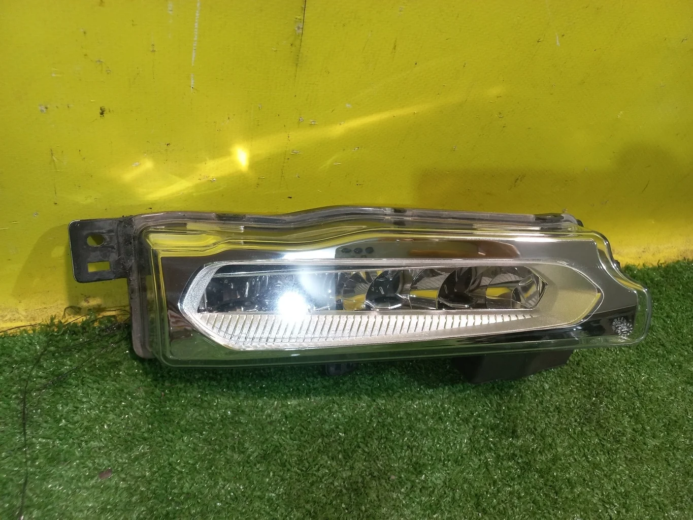 Фара противотуманная правая  BMW X3 G01 2017 63177412527 35304