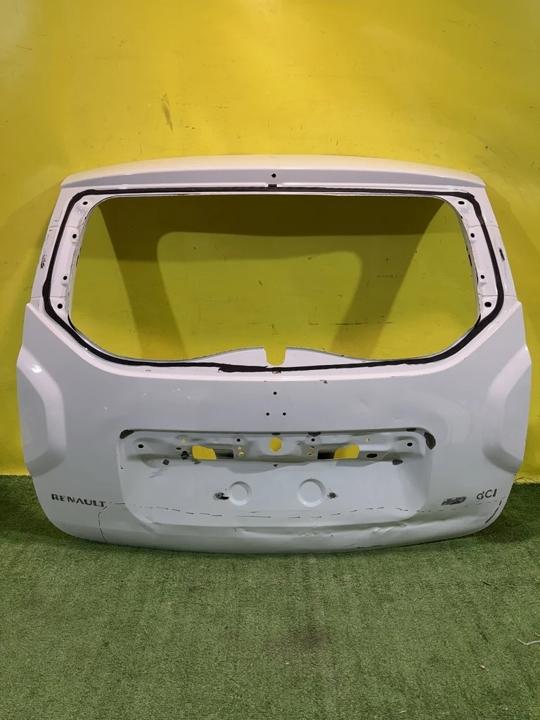 Дверь багажника  Renault Duster 2015 901005043R 35760