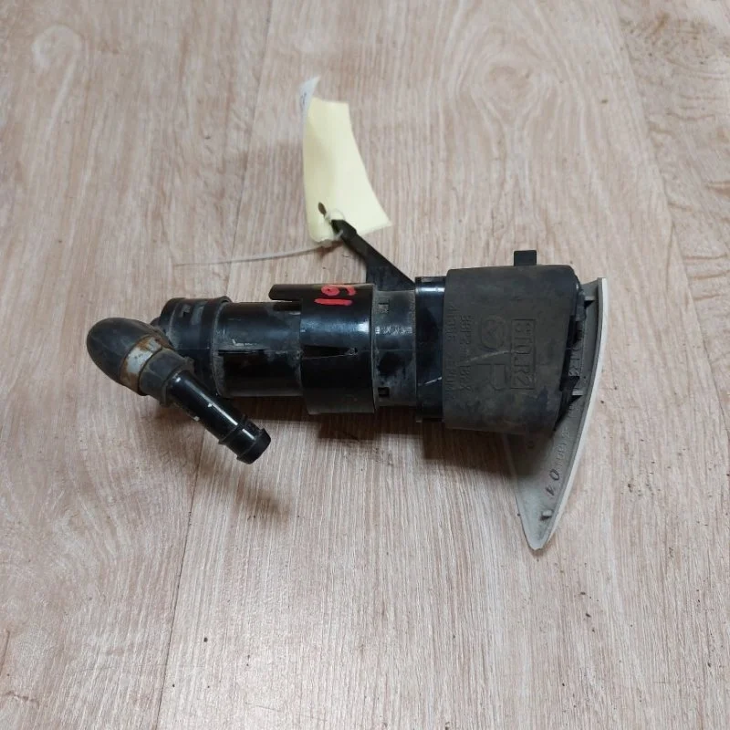 Форсунка омывателя фары Mazda 3 2009-2013 BL