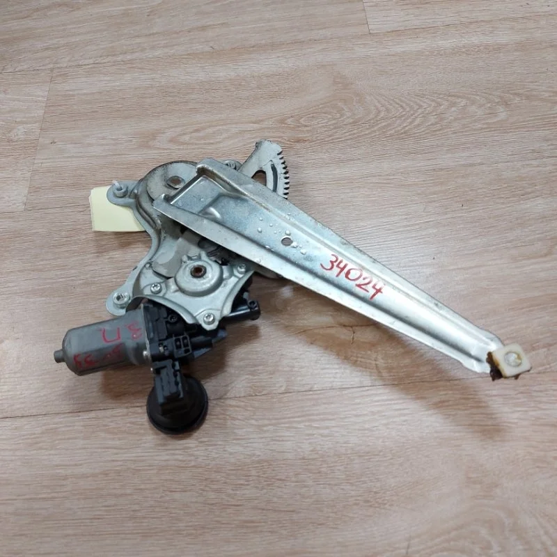 Мотор стеклоподъемника Toyota Camry 2012-2017 50 55