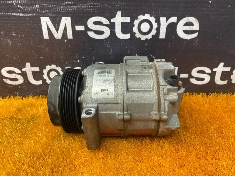 Компрессор кондиционера Mercedes-Benz C-Class 2012 A0022304511 W204 271.860