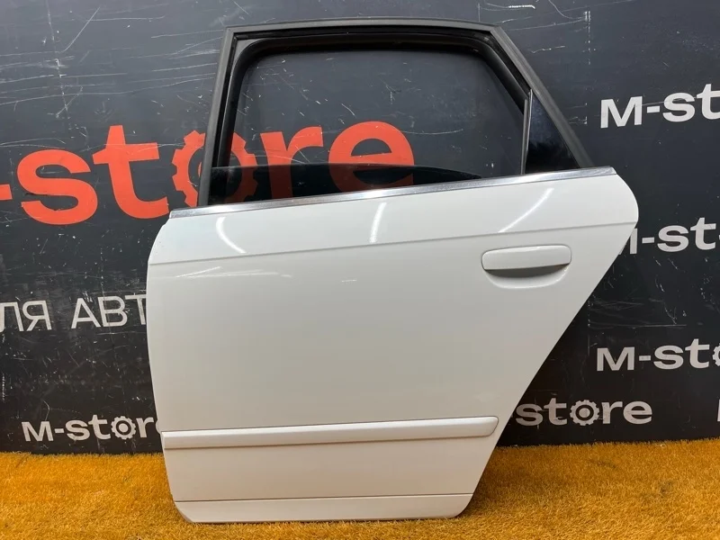 Дверь Audi A4 2006 8E0833051J B7/8E BFB, задняя левая
