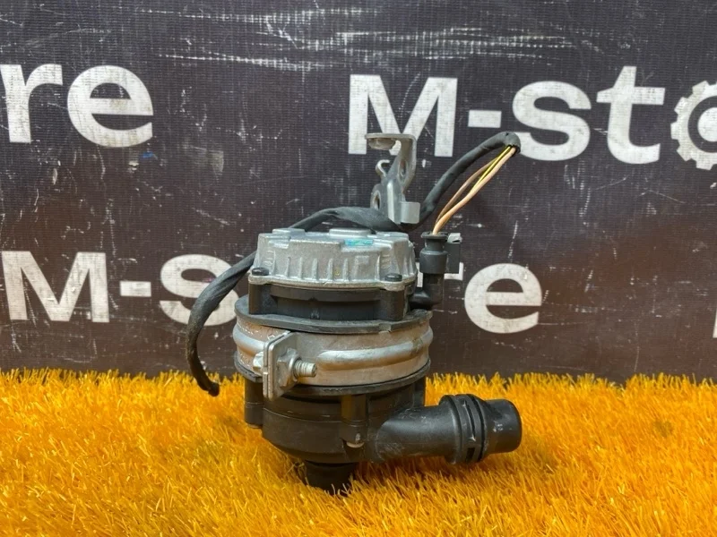 Помпа дополнительная Mercedes-Benz C-Class 2014 A0005002686 W205 274.920