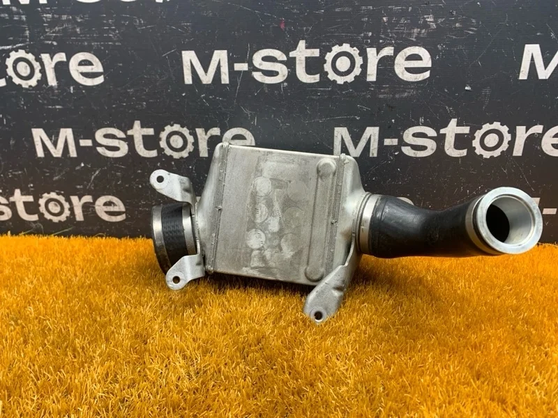 Интеркулер Bmw 7-Series 2009 17517575403 F02 N63B44A, левый