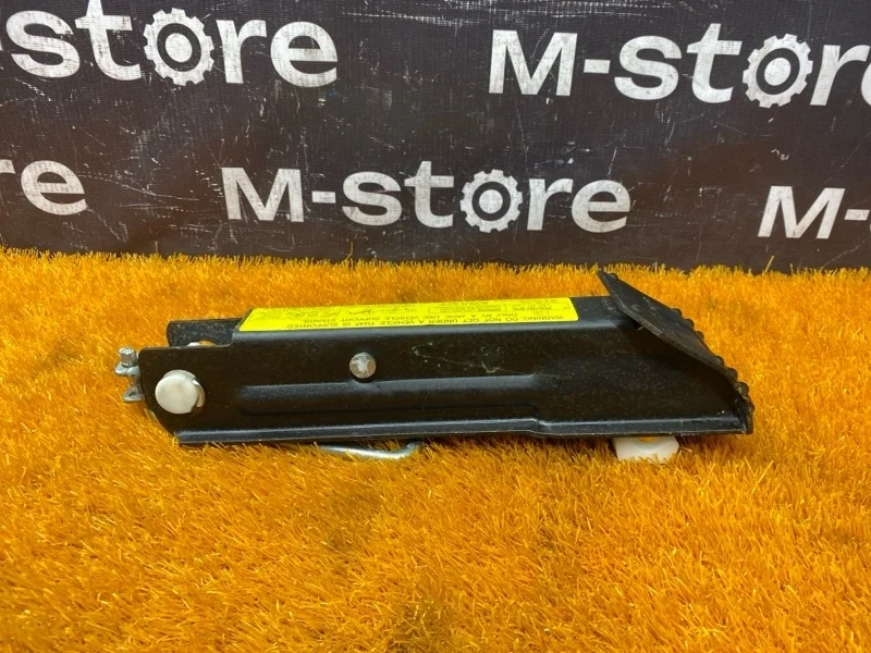 Домкрат Mercedes-Benz S-Class 2008 A2215830115 W221 273.961