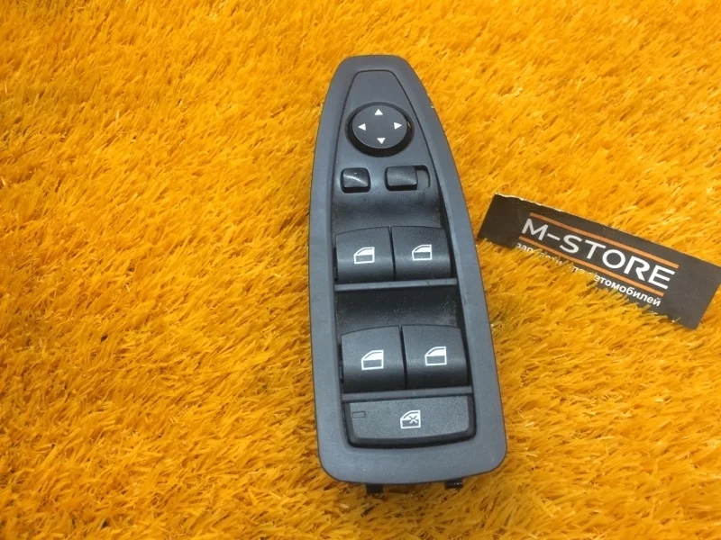 Блок управления стеклоподъемниками Bmw 1-Series 2011 9208111 F20 N13B16A, передний левый