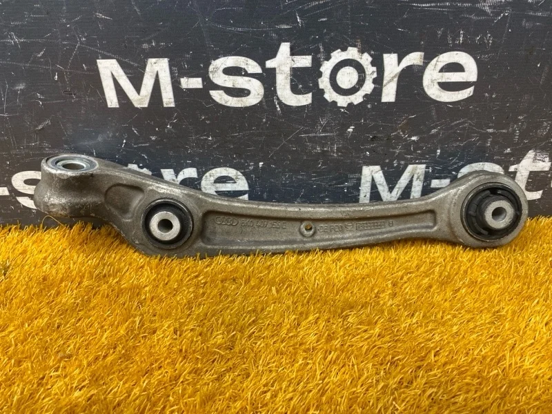 Рычаг подвески нижний Audi Q5 2013 8K0407156C 8R CNCD, передний правый