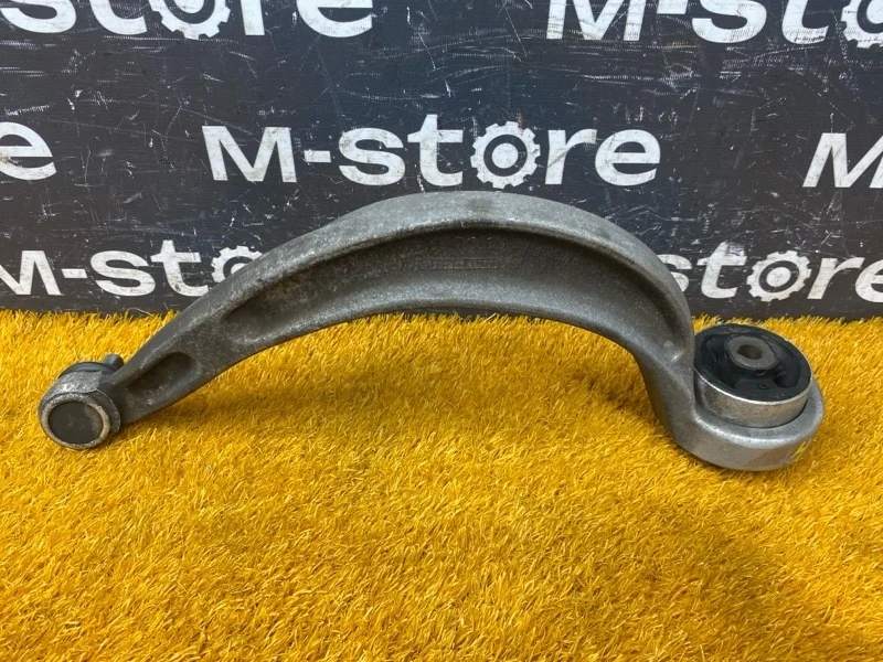 Рычаг подвески нижний Audi Q5 2013 8K0407695J 8R CNCD, передний левый