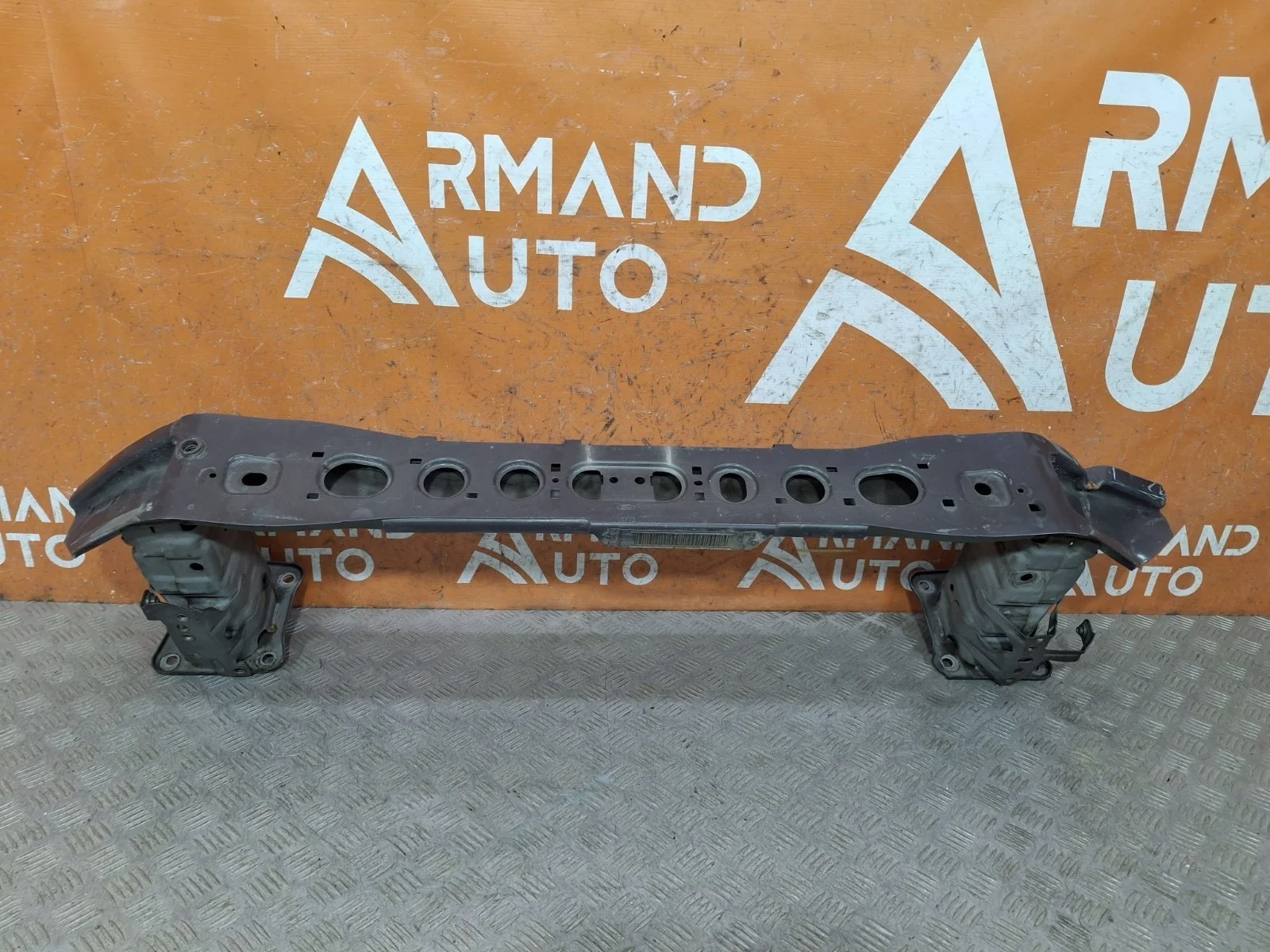 Усилитель бампера Ford Focus 2011-2019 3