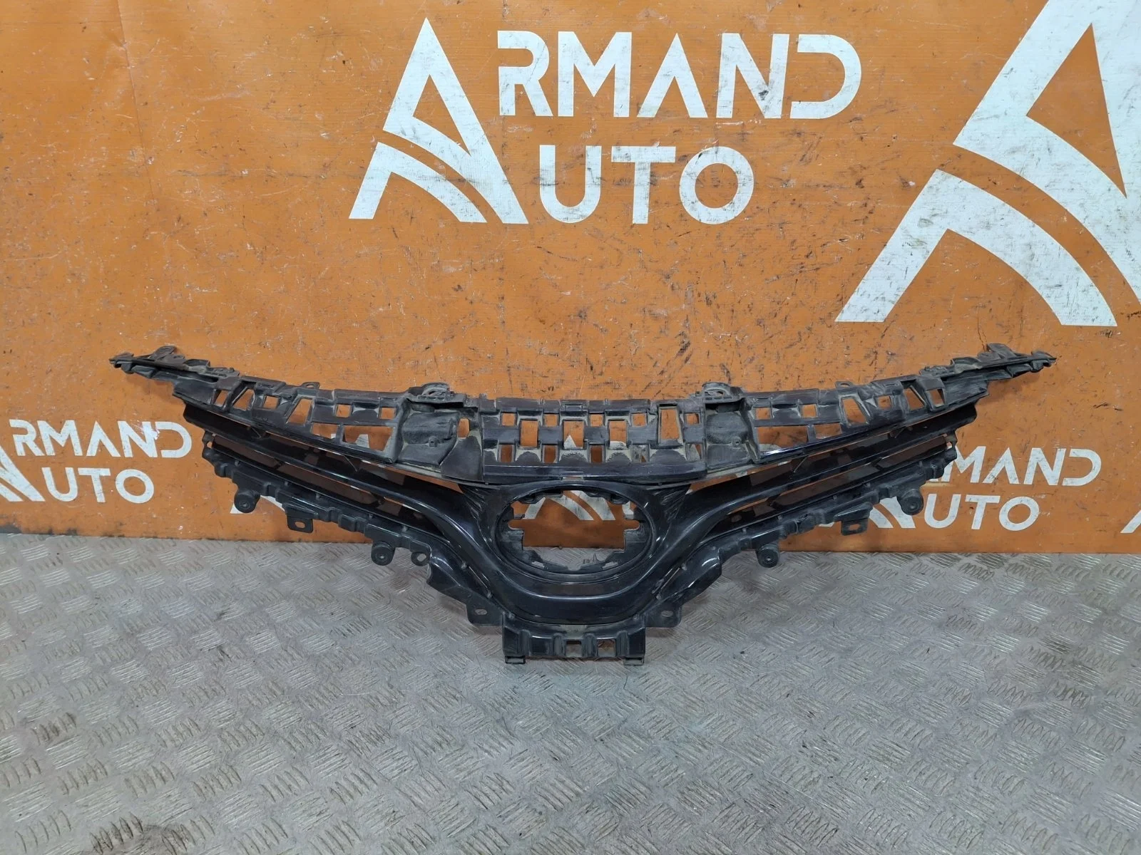 Решетка радиатора Toyota Camry 2017-2021 8 XV70