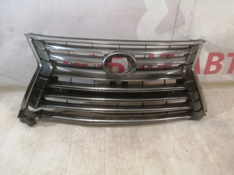 Решетка радиатора передняя Lexus LX 570 2016-2021
