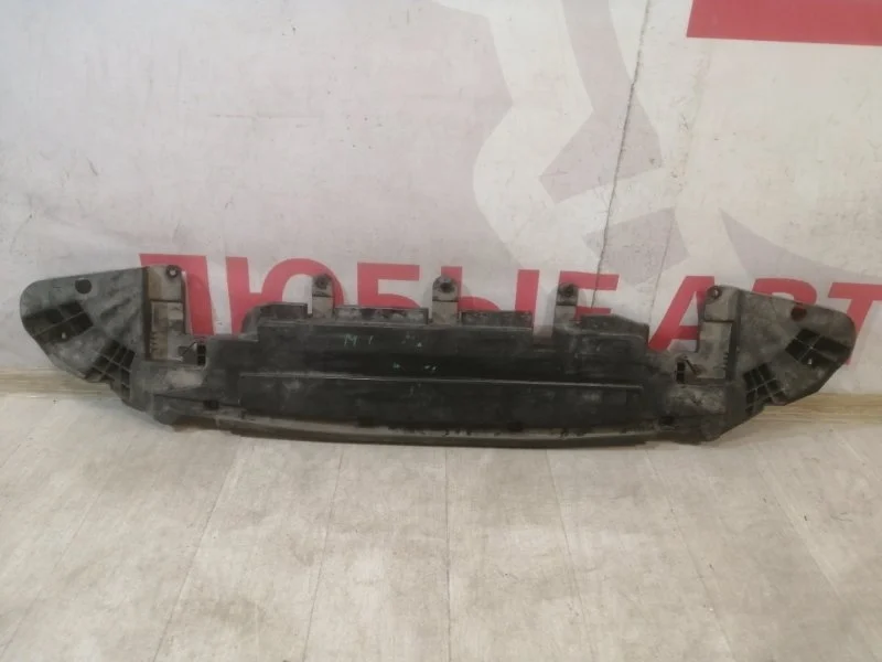 Пыльник бампера передний Toyota Camry V70 2018-нв