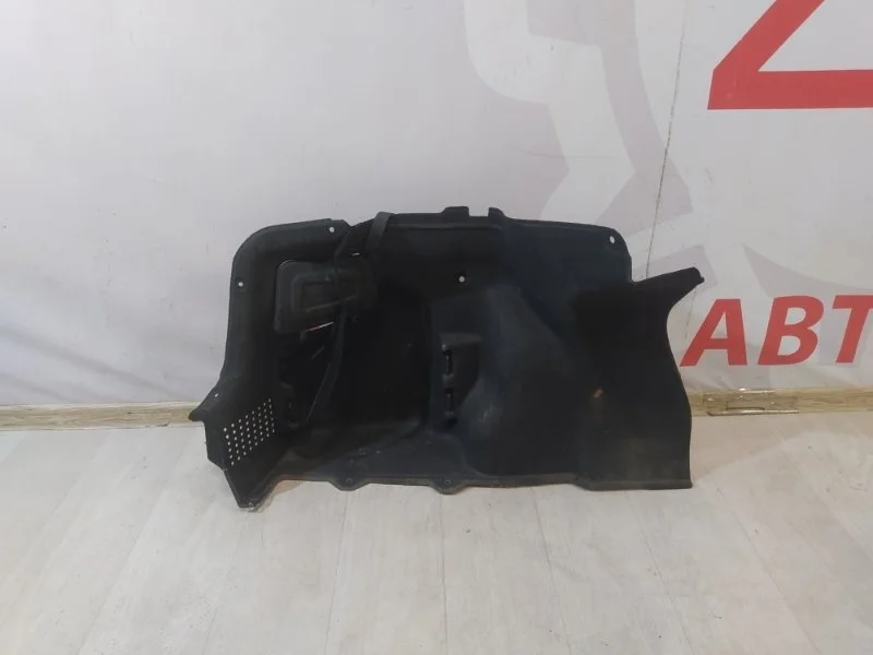 Обшивка багажника задняя левая KIA Rio 3 QB
