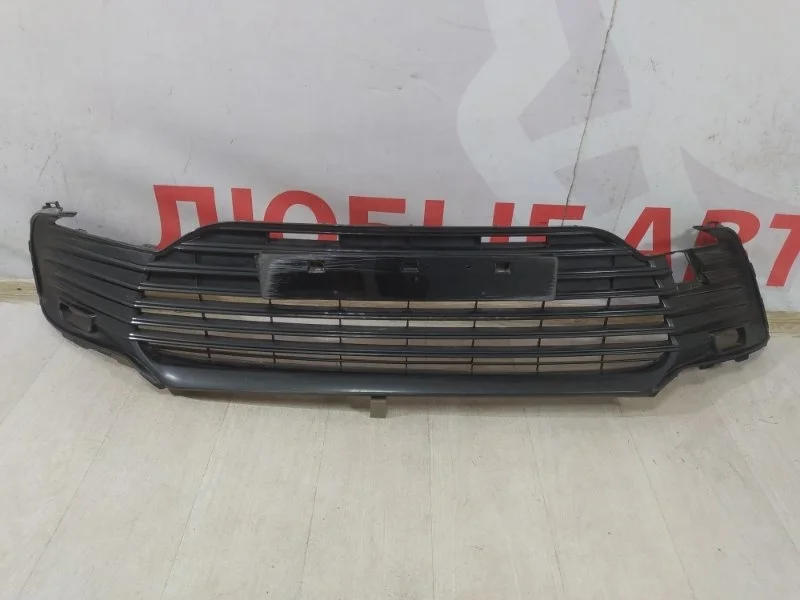 Решетка бампера передняя Toyota Camry V70 2018-нв