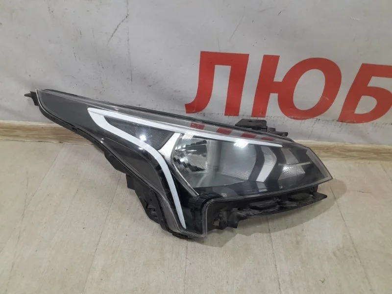 Фара передняя правая kia Rio 4 FB 2016-2020