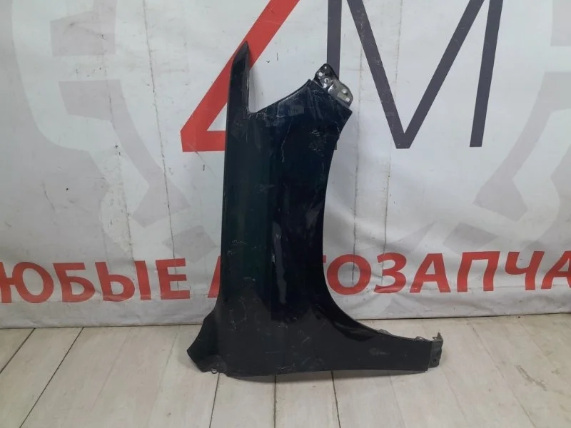 Крыло переднее правое Toyota Land Cruise 200 1GRFE