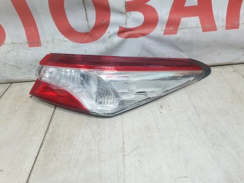 Фара задняя Toyota Camry XV70 2019-нв