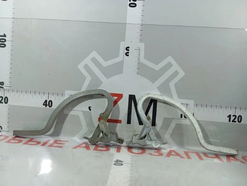 Петля крышки багажника задняя KIA Rio 3 QB