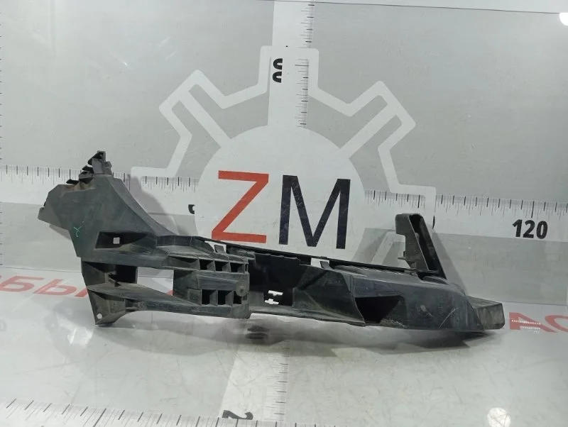 Кронштейн фары правой передний Mercedes GL X166