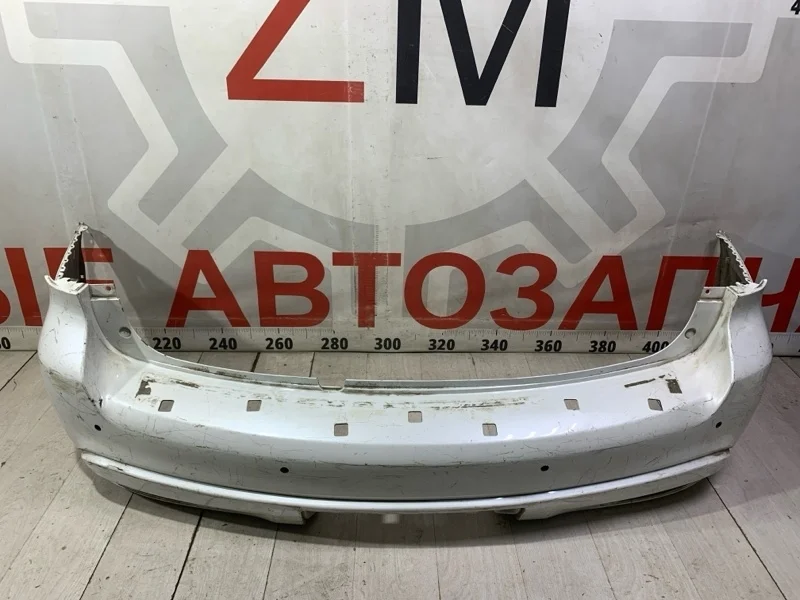 Бампер задний Infiniti QX80