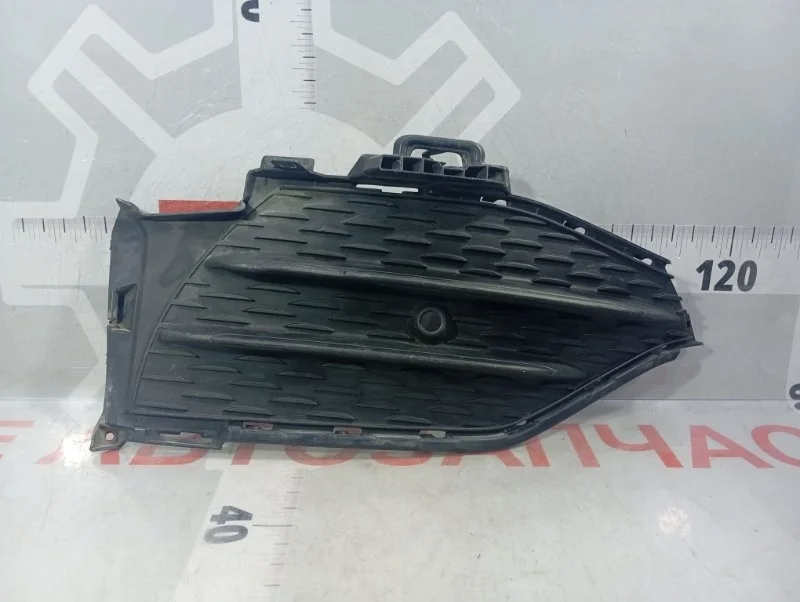 Решетка бампера передняя левая Mercedes GLC X253