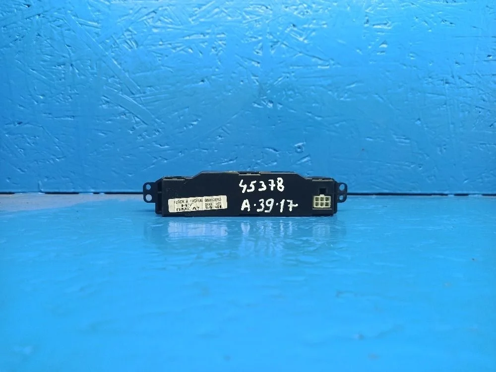 Консоль с часами Chevrolet Lacetti I (2004—2013)