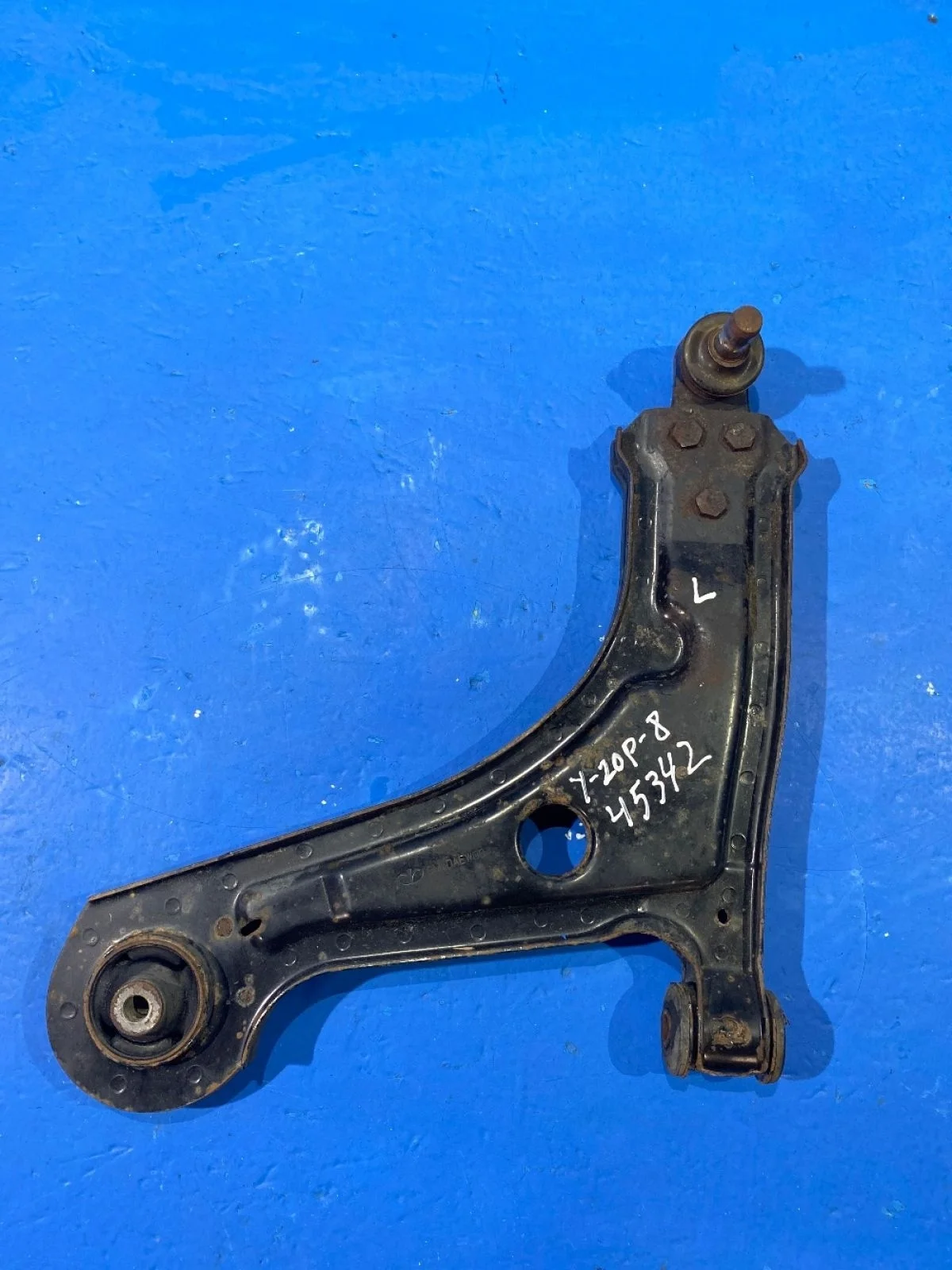 Рычаг передний левый нижний Chevrolet Lacetti I (2004—2013)