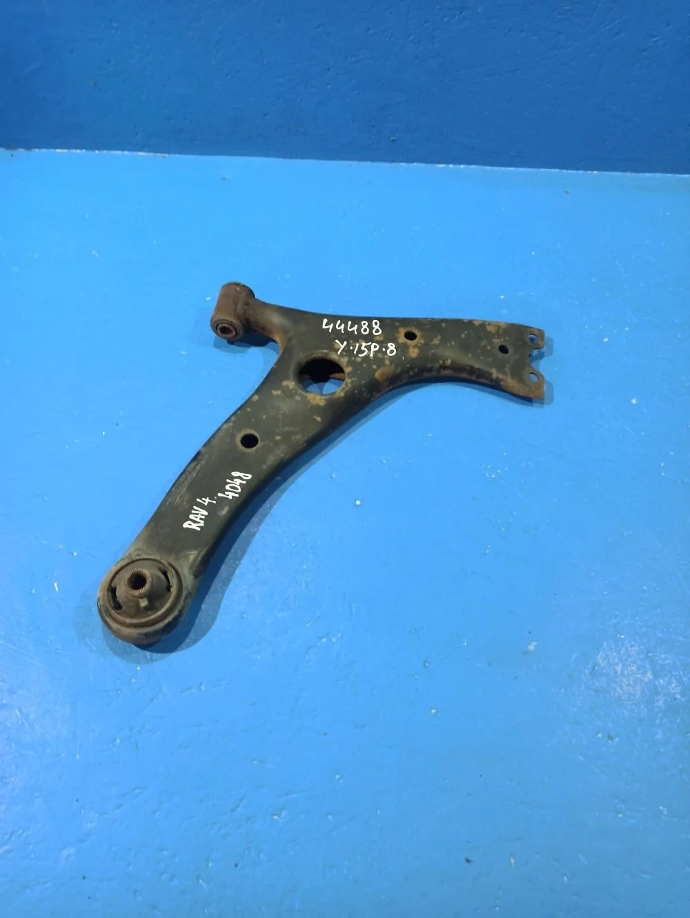 Рычаг передний правый Toyota RAV 4 (20)