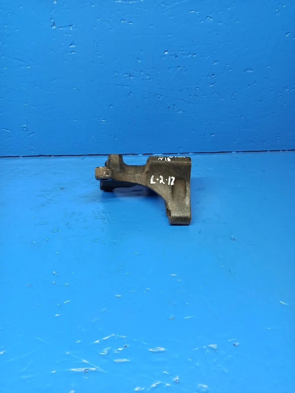 Кронштейн опоры двигателя Nissan Almera N16 рестайлинг (2002—2006)